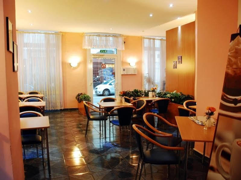 Hotel Pension Arpi Viyana Dış mekan fotoğraf