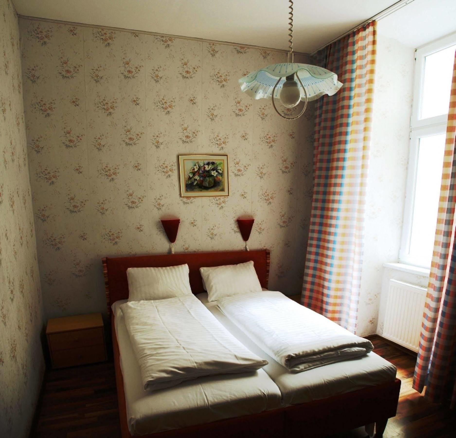 Hotel Pension Arpi Viyana Dış mekan fotoğraf